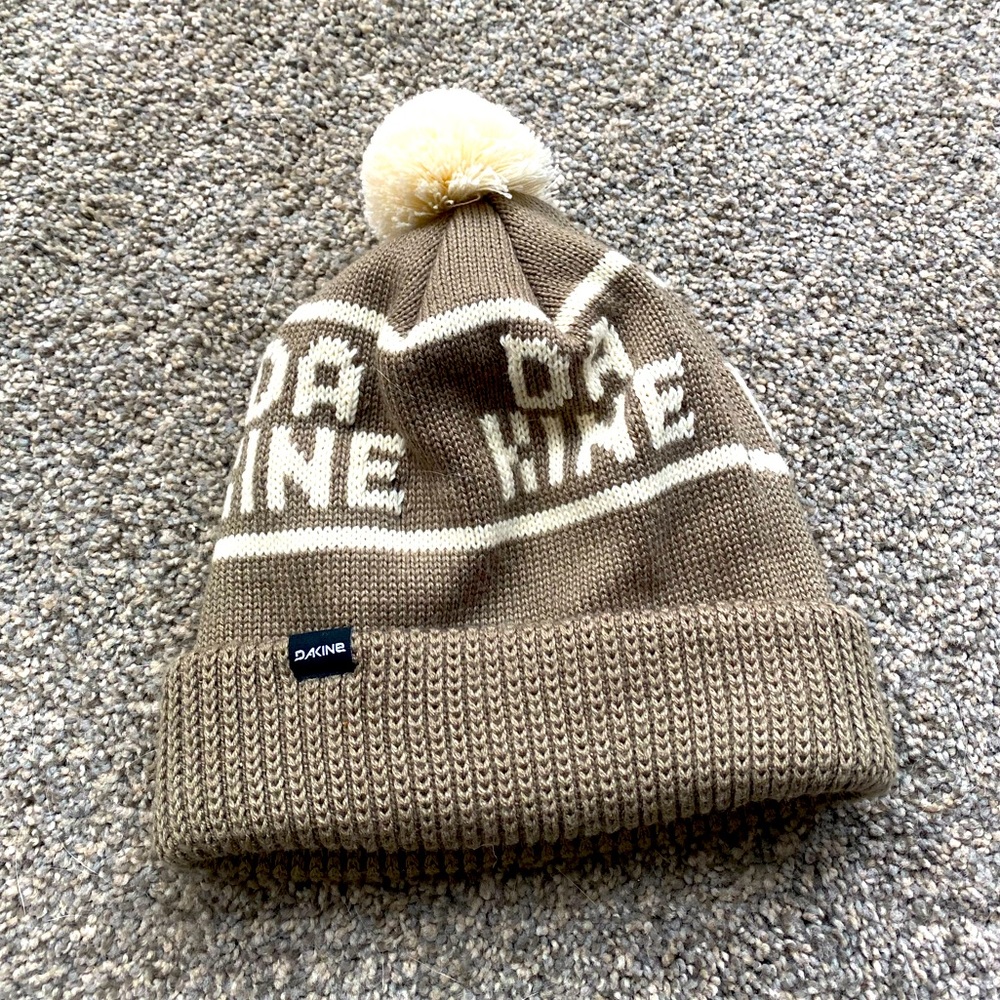 Dakine Tan pouf knit retro beanie